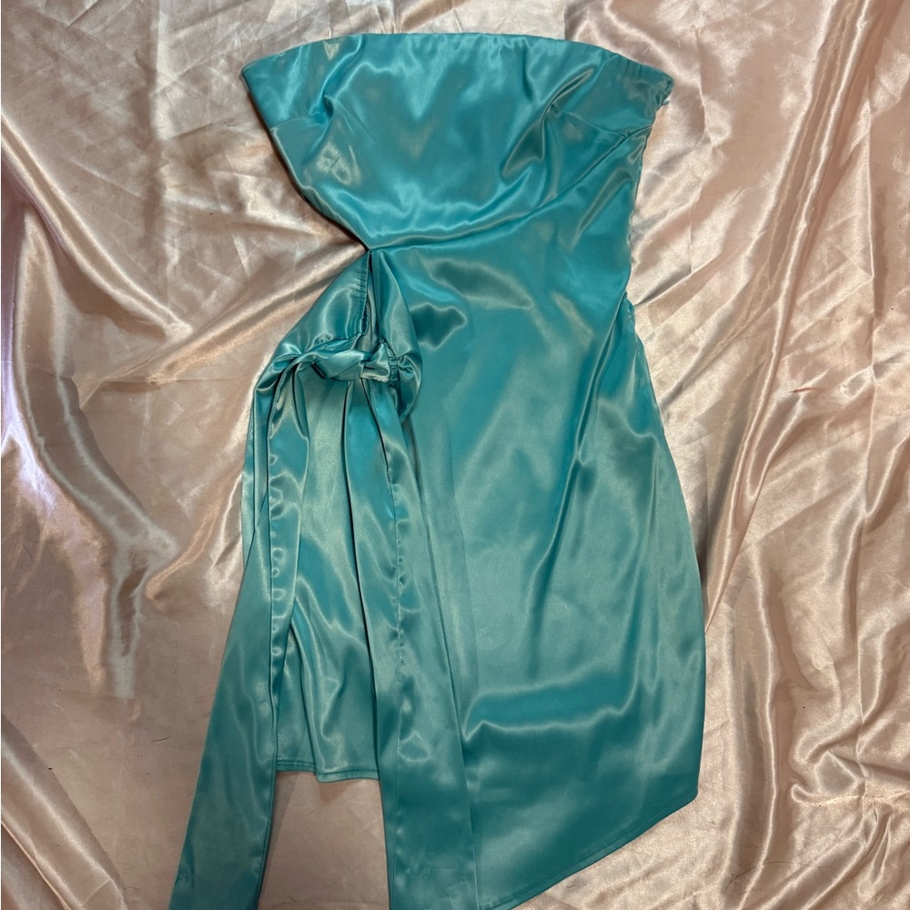 Elegant Teal Strapless Dress